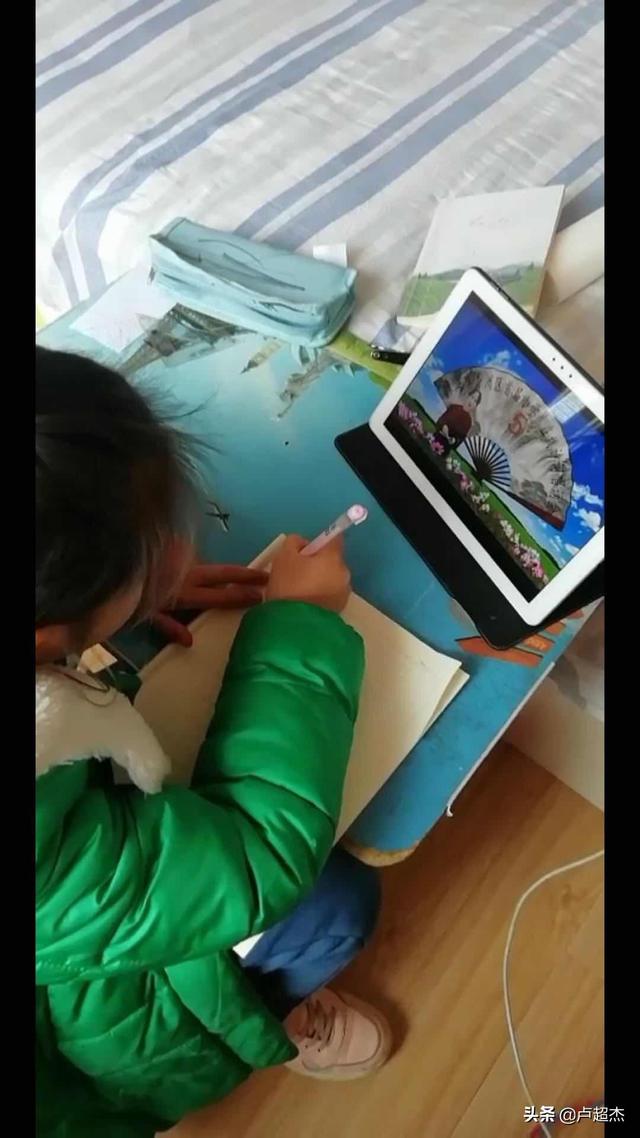 三道眉草鹀大叫视频:陪孩子写作业的时候，家长如何才能不吼不怒？