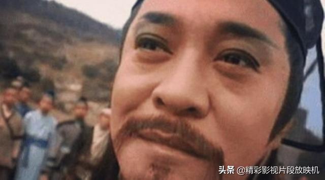 同样是掌门,同样是自宫割了睾丸,为什么东方不败是英雄,而岳不群就是伪君子呢？