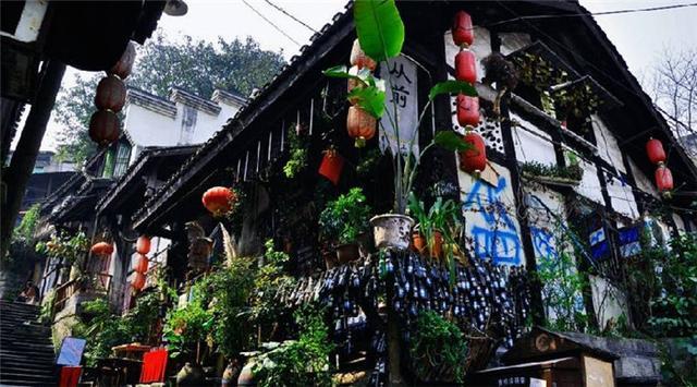 刘伯成:去重庆玩，不要网红店，不要商业气息浓厚的，有什么好吃好玩的？