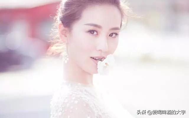 吕秀菱近照:你心中最好看的女艺人前十都有谁？
