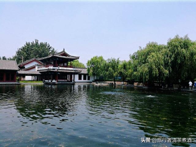 济南比较知名的<a href=https://maguai.com/list/52-0-0.html target=_blank class=infotextkey>旅游</a><a href=https://maguai.com/personal/ target=_blank class=infotextkey><a href=https://maguai.com/group/ target=_blank class=infotextkey>微信群</a></a>:能野营的草原有哪些，坐标济南，越近越好？