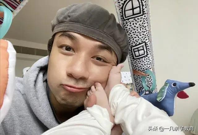 古巨基儿子萌照:如何看待化身幸福全职奶爸古巨基，通宵带娃？