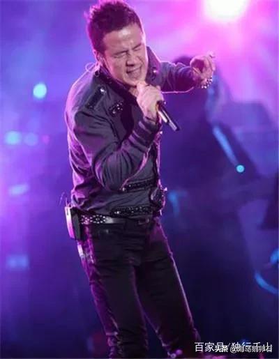 杨坤和刘德华怎么了:刘德华和杨坤唱歌谁厉害？