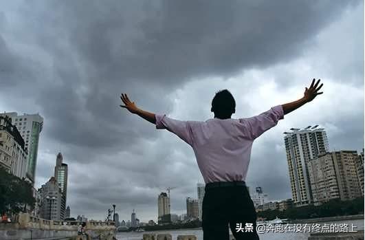 我是一名初三的学生,自控力很差成绩一般,怎么样才能提高成绩？