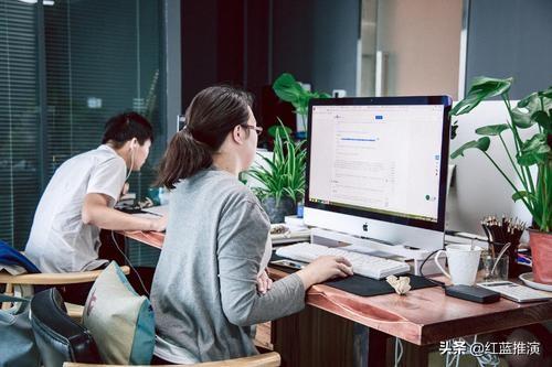 设计师<a href=https://maguai.com/personal/ target=_blank class=infotextkey><a href=https://maguai.com/group/ target=_blank class=infotextkey>微信群</a></a>:平面设计师怎样接私活？有哪些渠道？