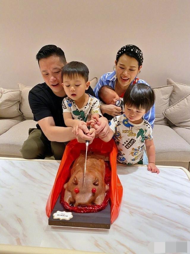 邓紫棋骂胡杏儿:娱乐圈的“渣前任”都有谁