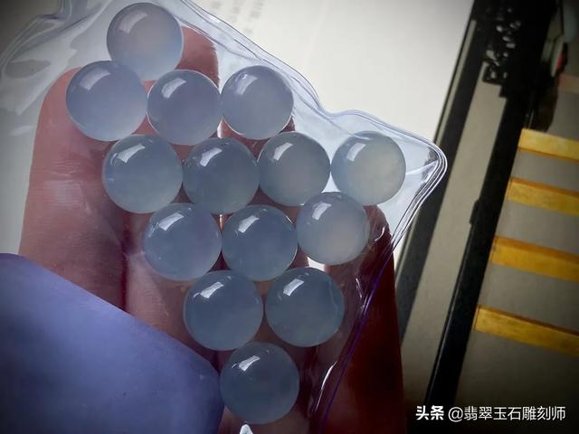 圆条手镯8毫米细吗,看看这条镯子品质怎么样？