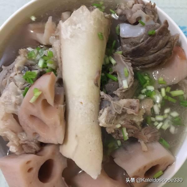 怎样煲骨头汤好喝？