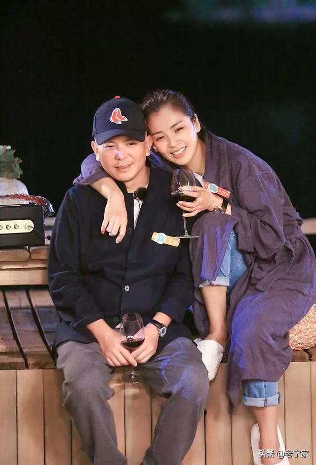 刘涛老公多高:女星刘涛直播带货不比带货主播差，专业度十分高，你怎么看