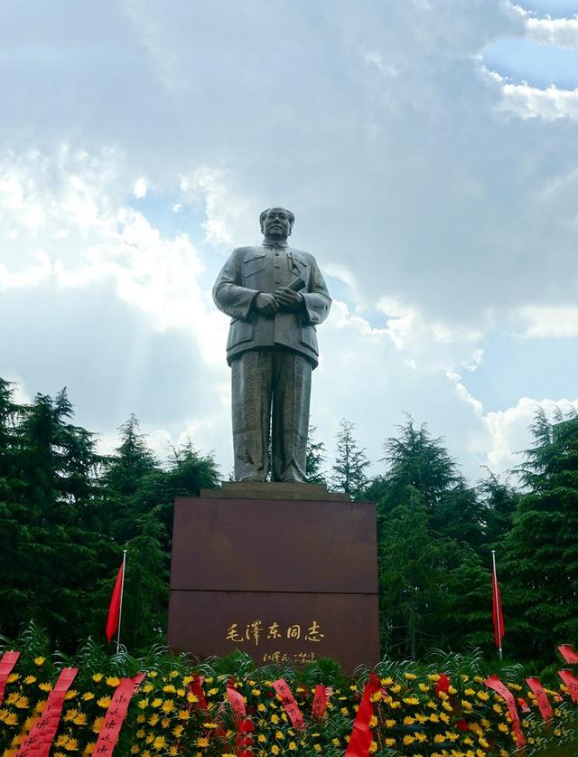 现在全国有哪些红色旅游胜地？