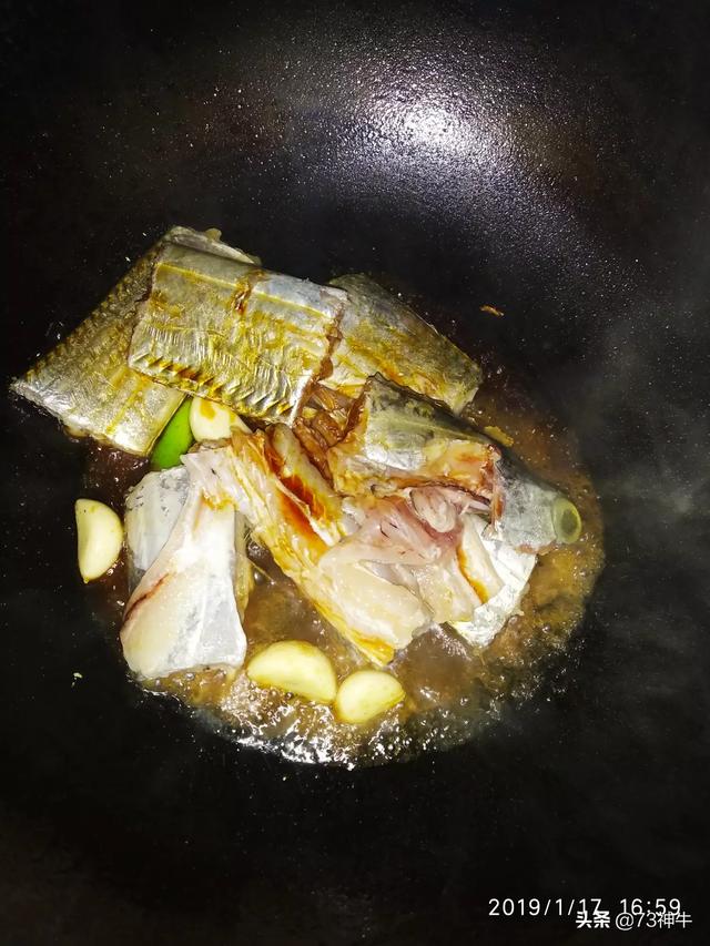 乌鸡鲅鱼:过年的时候，家里的哪道年夜饭是让你最难忘的？