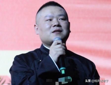 岳云鹏发文悼念父亲:许多年没联系的同事，刚刚打电话通知他父亲去世了，该怎么办？