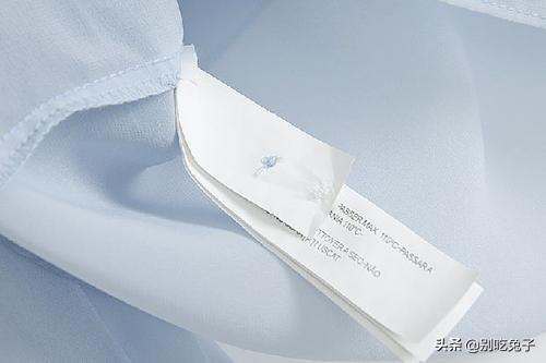 拍身份证照片穿什么颜色衣服:办身份证,要穿什么颜色的衣服？