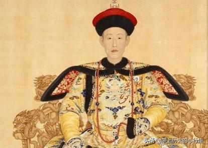 法蒂玛事件:历史上真实的香妃，27岁入宫牌子被翻掉漆死后乾隆罢朝三天吗？