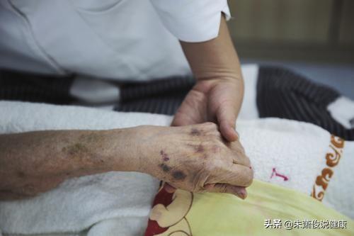 头条问答 癌症病人身上发痒是什么原因呢 97个回答