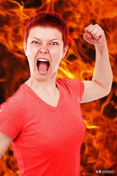 一个女人对自己男人发火:一个女人对男人发火发脾气代表什么