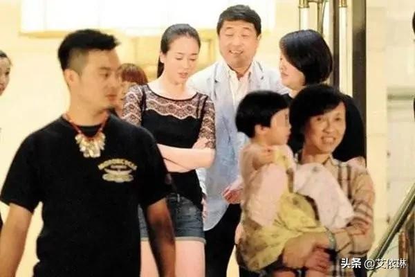 左小青历任男友:请问广大男士，你们会娶一个不孕不育的女人做老婆吗？