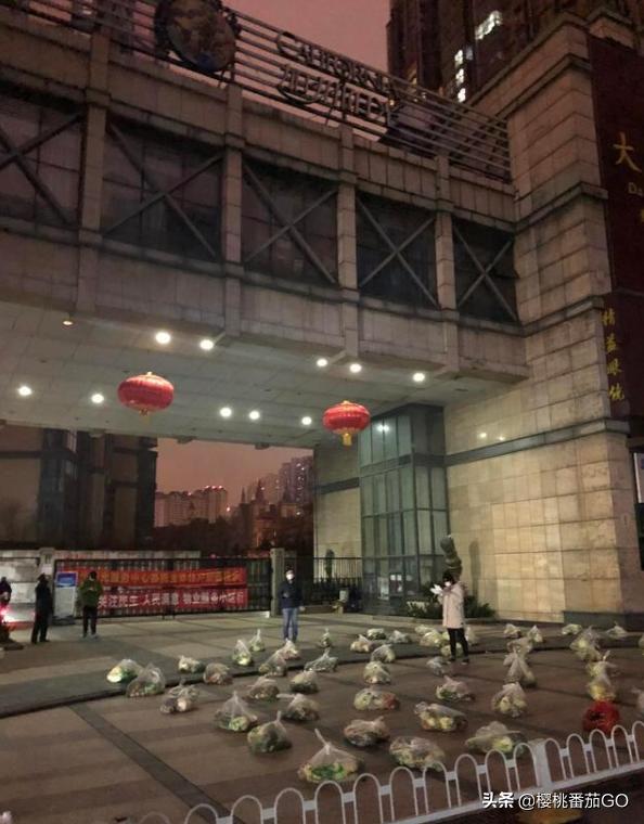 疫情期间小区团购到底能赚多少钱？听说有些人都发大财了？