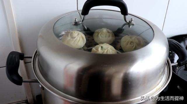 周小北:蒸包子是冷水蒸还是开水蒸好