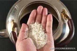 怎样清洗水壶里面的水垢，怎样更彻底的清洗热水壶里的水垢