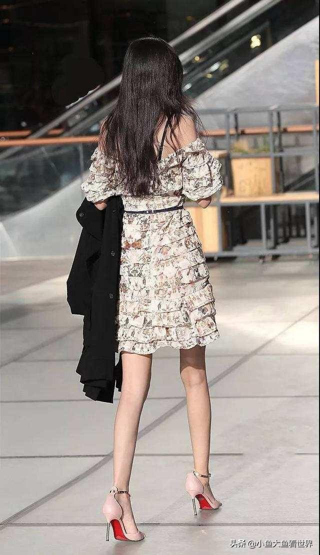 为什么有人街拍总是喜欢拍女孩背影(街拍图片风景背影)