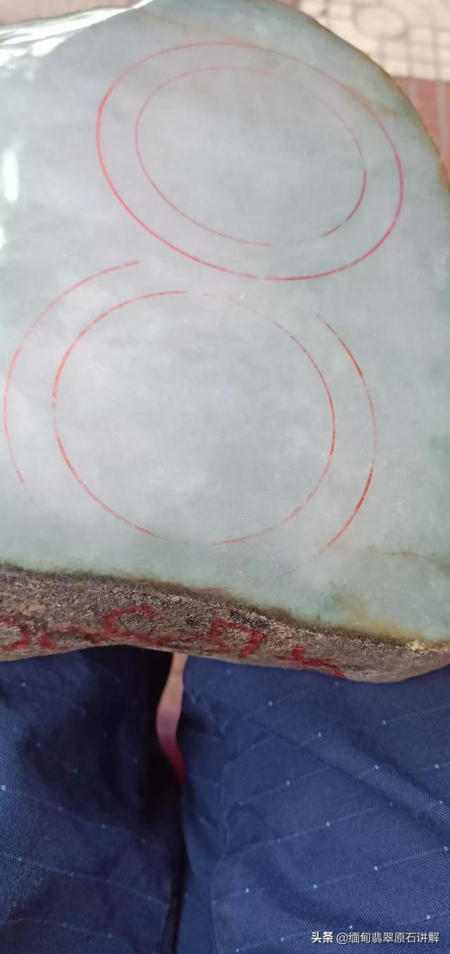 翡翠开窗料为什么不能买,开窗的翡翠原石能买吗，还是直接买成品？