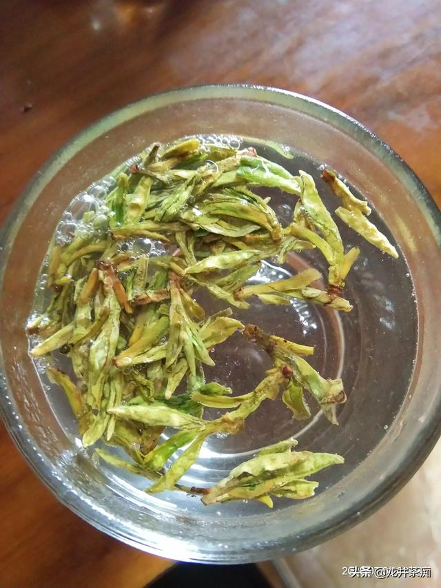 经常喝茶叶茶对身体有什么好处,为什么很多人爱喝茶，喝茶的好处是什么？