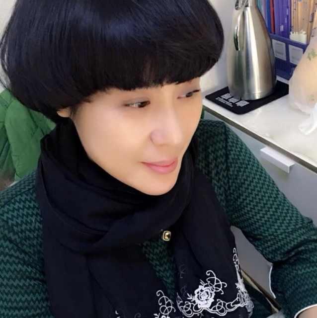 露莎莉斑马纹保暖背心:一衣柜的衣服不喜欢穿，又不舍得扔掉，怎么办？