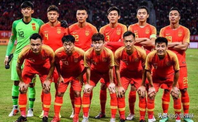 白岩松评中国三大球女排隔三差五夺冠男足还在冲出亚洲篮球争取亚洲之