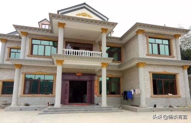 别说提问的朋友有这种感觉,本人也快被现在的农村自建房弄糊涂了,只要