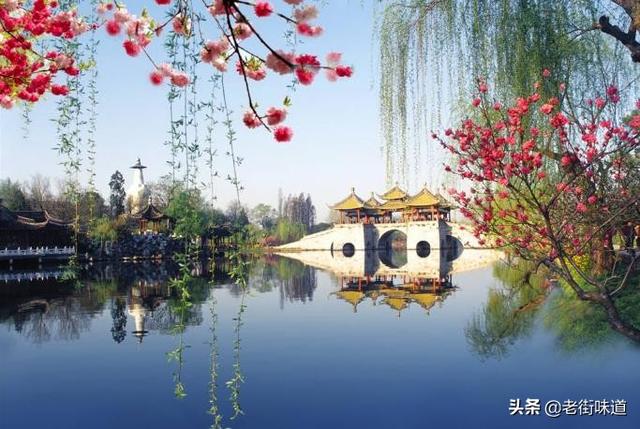 忆江南用了两种修辞手法是什么？