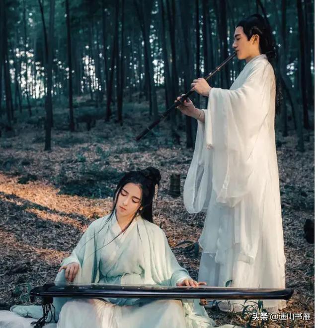 “我住长江头,君住长江尾。 日日思君不见君,共饮长江水。”真有这神仙般的感情吗？