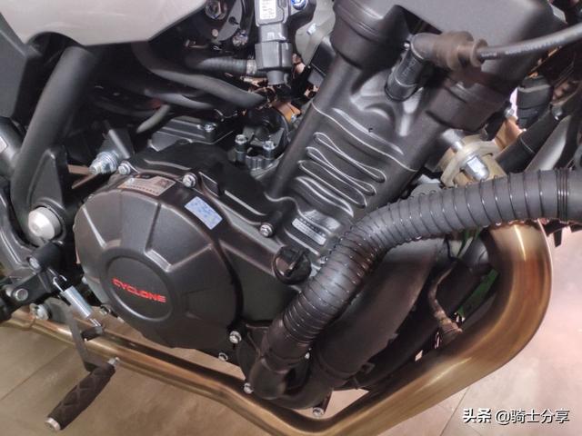 金吉拉300:赛科龙re3和金吉拉300谁的品控、做工、质量更好？