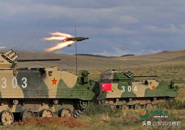 梅卡瓦战车灵异事件:有人说梅卡瓦的高射机枪很靠前，射手怎么射击？