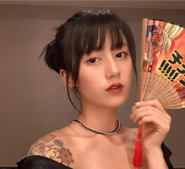 常幻想自己是日本人，和李诞离婚后，黑尾酱凉了吗？