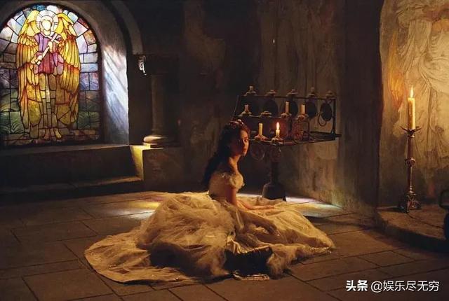 歌剧魅影简介:你觉得经典的不能再经典的《歌剧魅影》怎么样