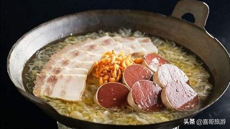 狗肉汤是东北传统小吃吗，吉林长白山有哪些特色美食