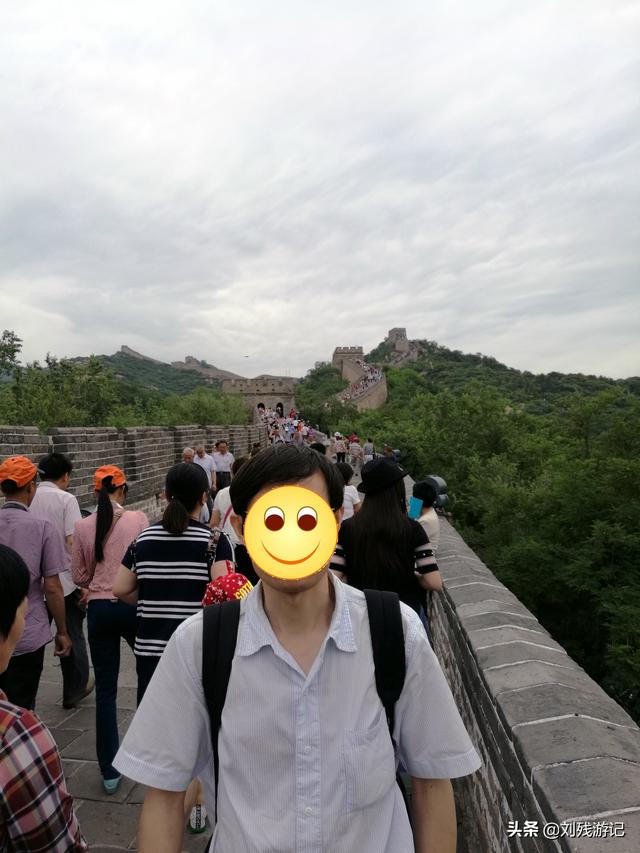 去旅游时你会选择参团旅游吗，外出旅游是在出发地报团好，还是到目的地报团经济实惠？