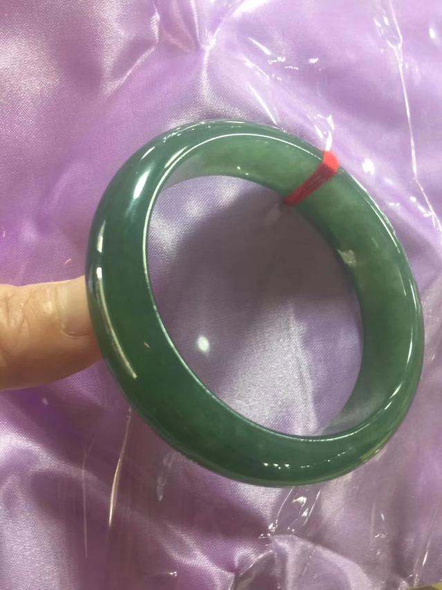 国内哪里买玉镯子便宜,买1000以下玉镯应该在哪里购买？