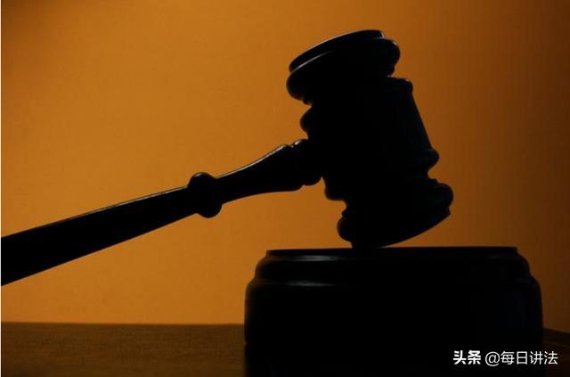 孙杨新女友:为什么孙杨这事媒体话锋一转，都不再支持孙杨。对孙杨母亲不满？