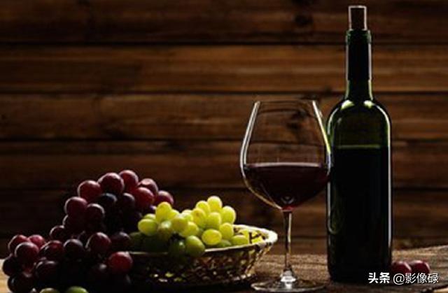 如何鉴别葡萄酒的质量的好坏，怎么才能看出红酒好与不好