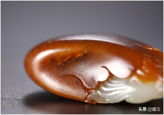 带皮籽料真假区别,籽料皮色哪种最好？原因是什么？