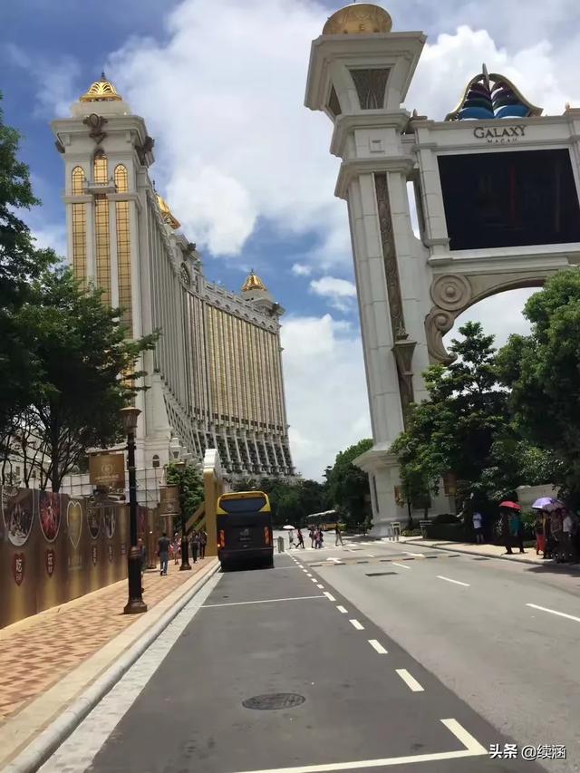 李思思素颜照:董卿“接班人”竞争激烈，李思思后继乏力？龙洋能胜任吗？