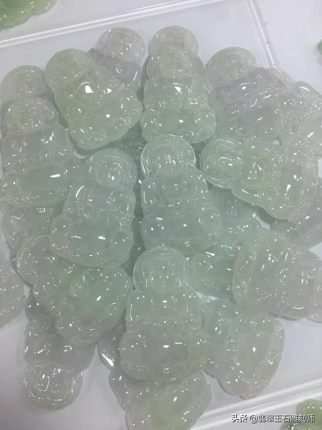 如何区分缅甸翡翠和危料,这个牌子是危料吗，雕工怎么样？