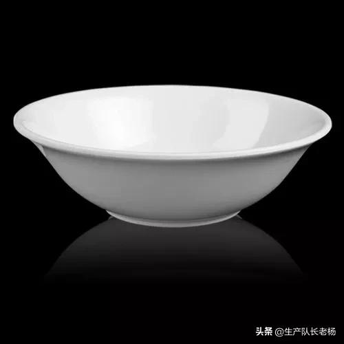 可调节容量宠物碗:可调节高度的狗碗 碗为什么是上大下小？有什么寓意吗？