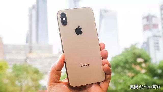 预算充足,没有双卡要求,买iPhoneXS还是iPhoneXR？