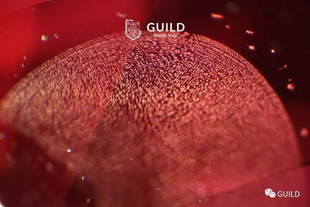 怎么鉴别祖母绿真假,有懂尖晶石的吗，怎么鉴别真假？