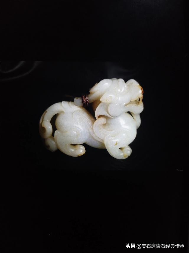 和田玉碧玉1g多少钱,和田玉，碧玉手把件貔恘价格是多少钱一件？