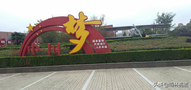 义子夺家产成白眼狼的典故:“富者越富，穷者越穷”，这句话你觉得对不对？