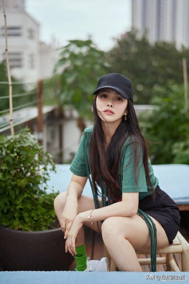 秦昊问万茜我不是男神吗:到目前为止，你还会觉得伊能静跟秦昊之间不是真爱吗？为什么？
